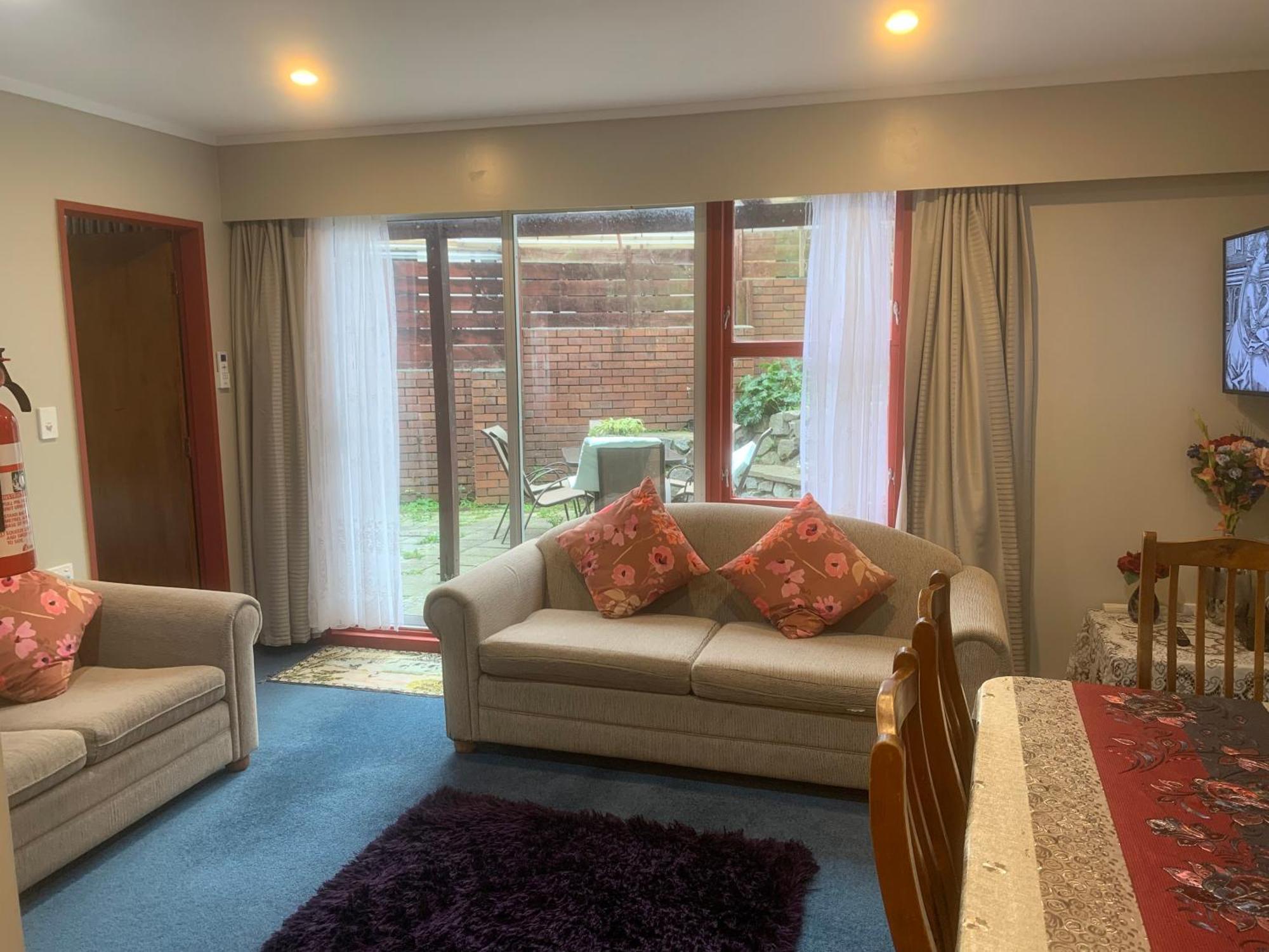 Sunny Holiday Home Wellington Exterior foto
